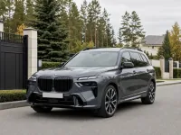 BMW X7 — спереди