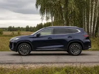Exeed TXL — сбоку