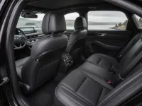 Genesis G80 — салон