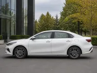 Kia Cerato — сбоку