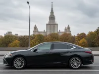 Lexus ES — сбоку