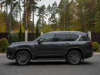 Lexus LX 600 — сбоку