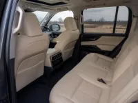 Lexus LX 600 — салон
