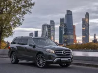 Mercedes-Benz GLS — спереди