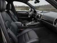 Porsche Cayenne — салон