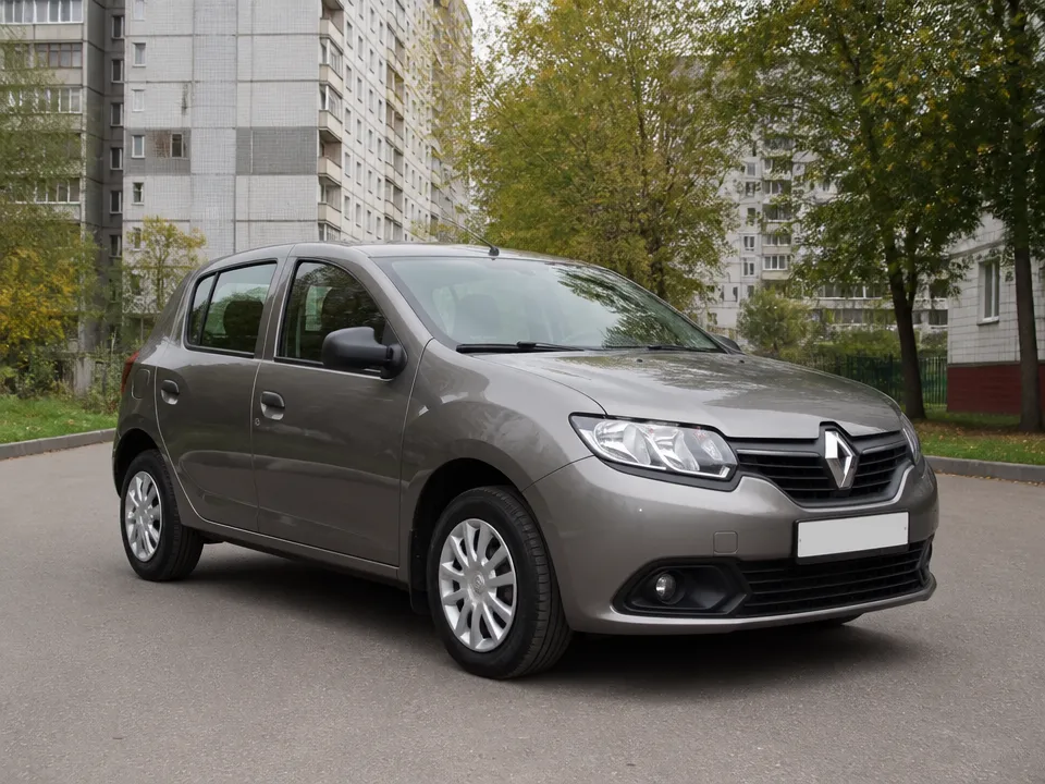 Renault Sandero — аренда авто в Москве