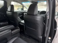 Toyota Alphard — салон