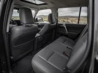 Toyota Land Cruiser Prado 250 — салон